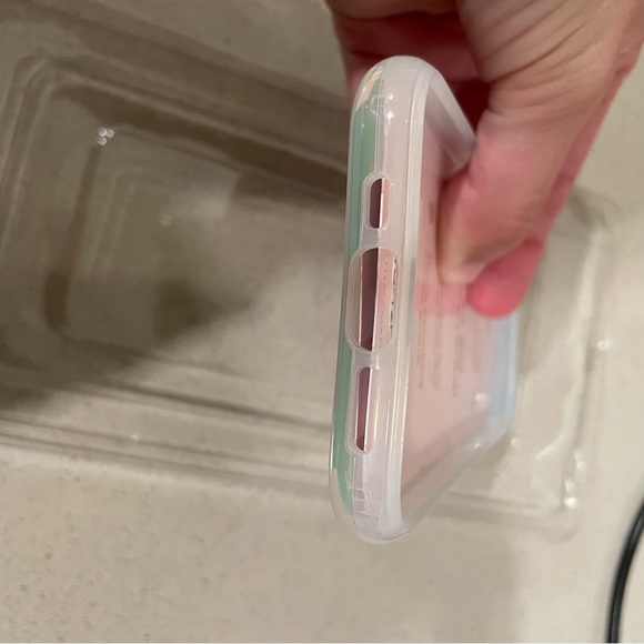 NIB Velvet Caviar White Opal iPhone 12/ 12Pro Case - Picture 12 of 15